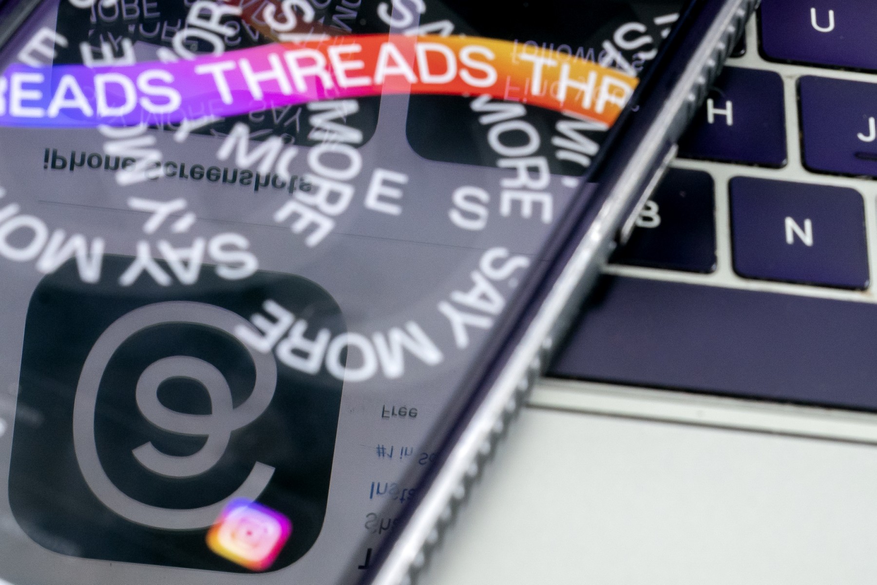 Meta và Microsoft ra mắt AI cho mục đích thương mại