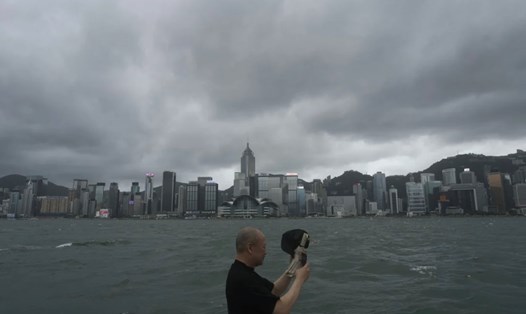Bão Talim dự báo gây mưa ở Hong Kong trong những ngày tới. Ảnh chụp màn hình