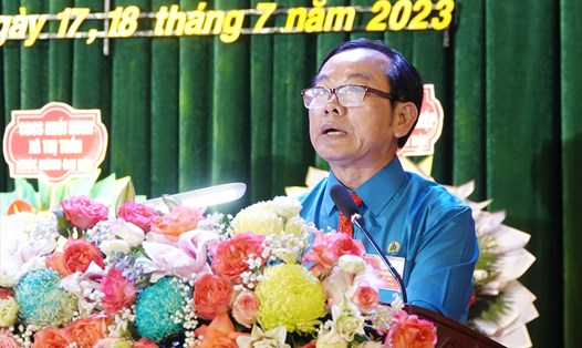 Ông Phạm Viết Công tái cử Chủ tịch LĐLĐ huyện Cẩm Xuyên. Ảnh: Trần Tuấn.