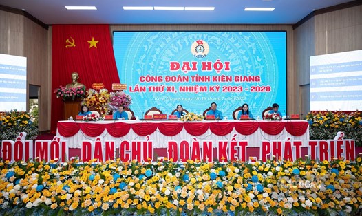 Phiên làm việc thứ nhất Đại hội Công đoàn tỉnh Kiên Giang nhiệm kỳ 2023-2028. Ảnh: Trường Nhân