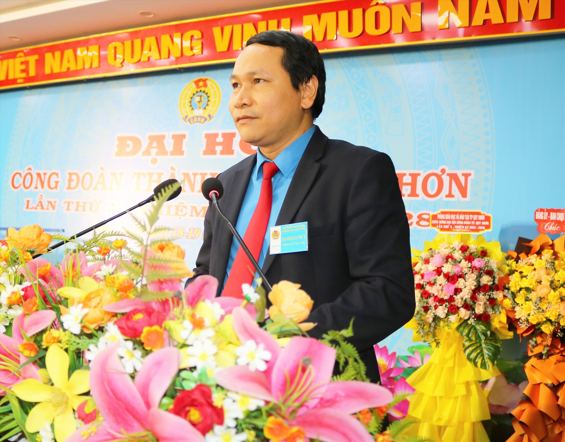 Chủ tịch LĐLĐ Bình Định Hà Duy Trung phát biểu chỉ đạo Đại hội. Ảnh: Ánh Nguyệt.