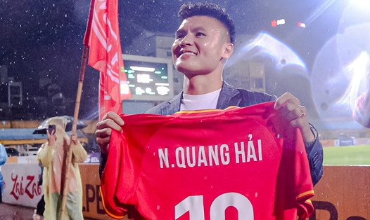 Quang Hải nhận được nhiều sự chú ý khi gia nhập Công an Hà Nội. Ảnh: CAHN FC 