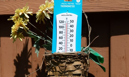Nhiệt kế chỉ 46 độ C ở Plano, Texas, Mỹ, ngày 27.6.2023. Ảnh: Xinhua