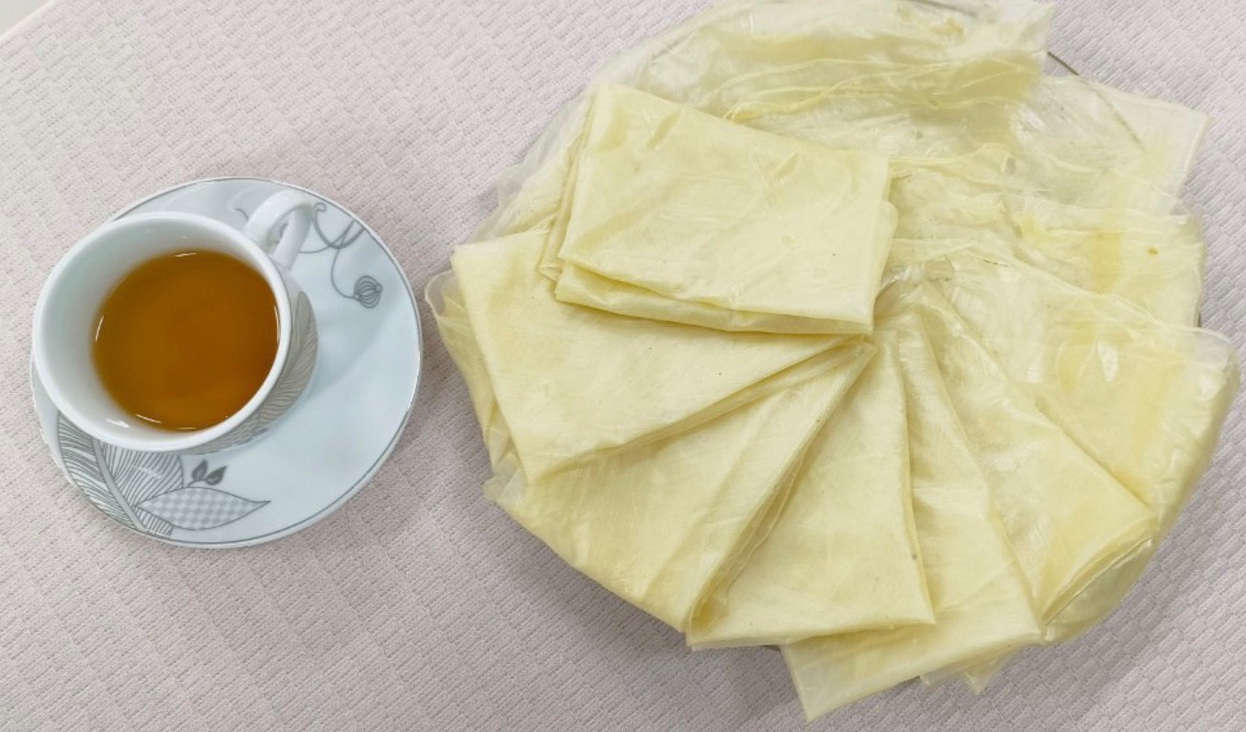 Bánh tráng quýt hồng đã xuất sắc đạt giải “Đặc biệt” tại cuộc thi “Ý tưởng khởi nghiệp” tỉnh Đồng Tháp năm học 2022-2023. Ảnh: Hoàng Lộc