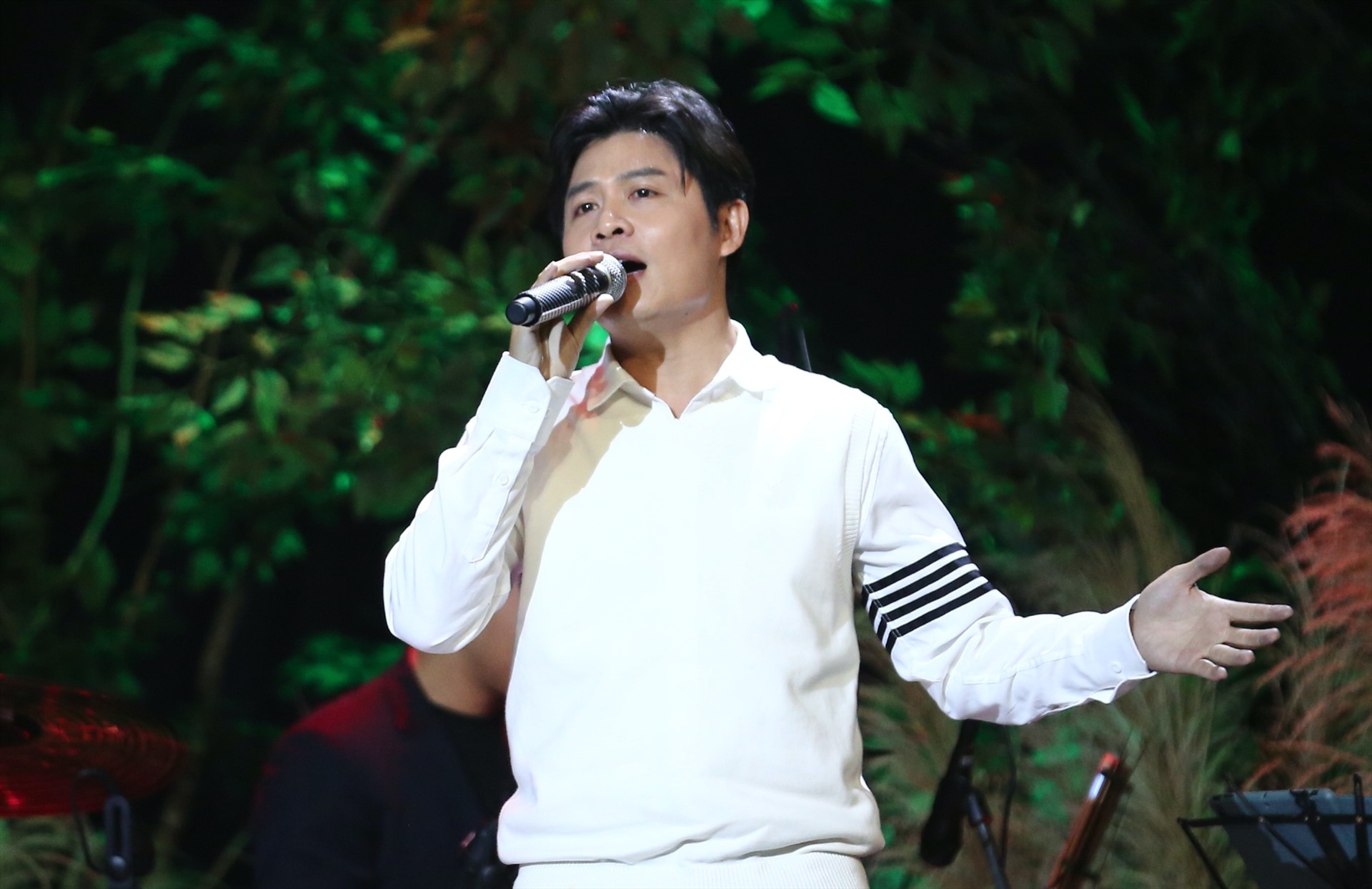 Nhạc sĩ Nguyễn Văn Chung là chủ nhân của nhiều hit đình đám. Ảnh: Bee