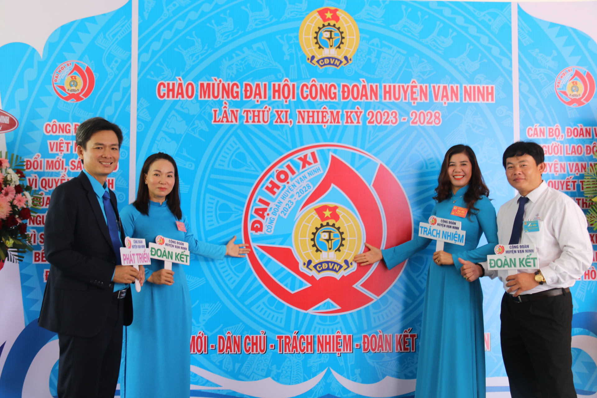 Đại hội Công đoàn đặt ra nhiều kì vọng, định hướng phát triển huyện Vạn Ninh. Ảnh: Phương Linh