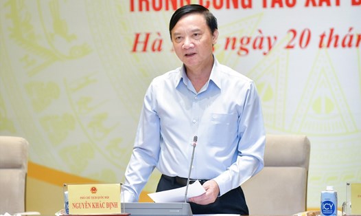 Phó Chủ tịch Quốc hội Nguyễn Khắc Định phát biểu kết luận. Ảnh: VPQH