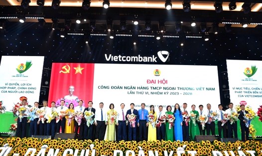Ra mắt Ban Chấp hành Công đoàn Vietcombank khóa VI, nhiệm kỳ 2023 - 2028. Ảnh: Yến Thành