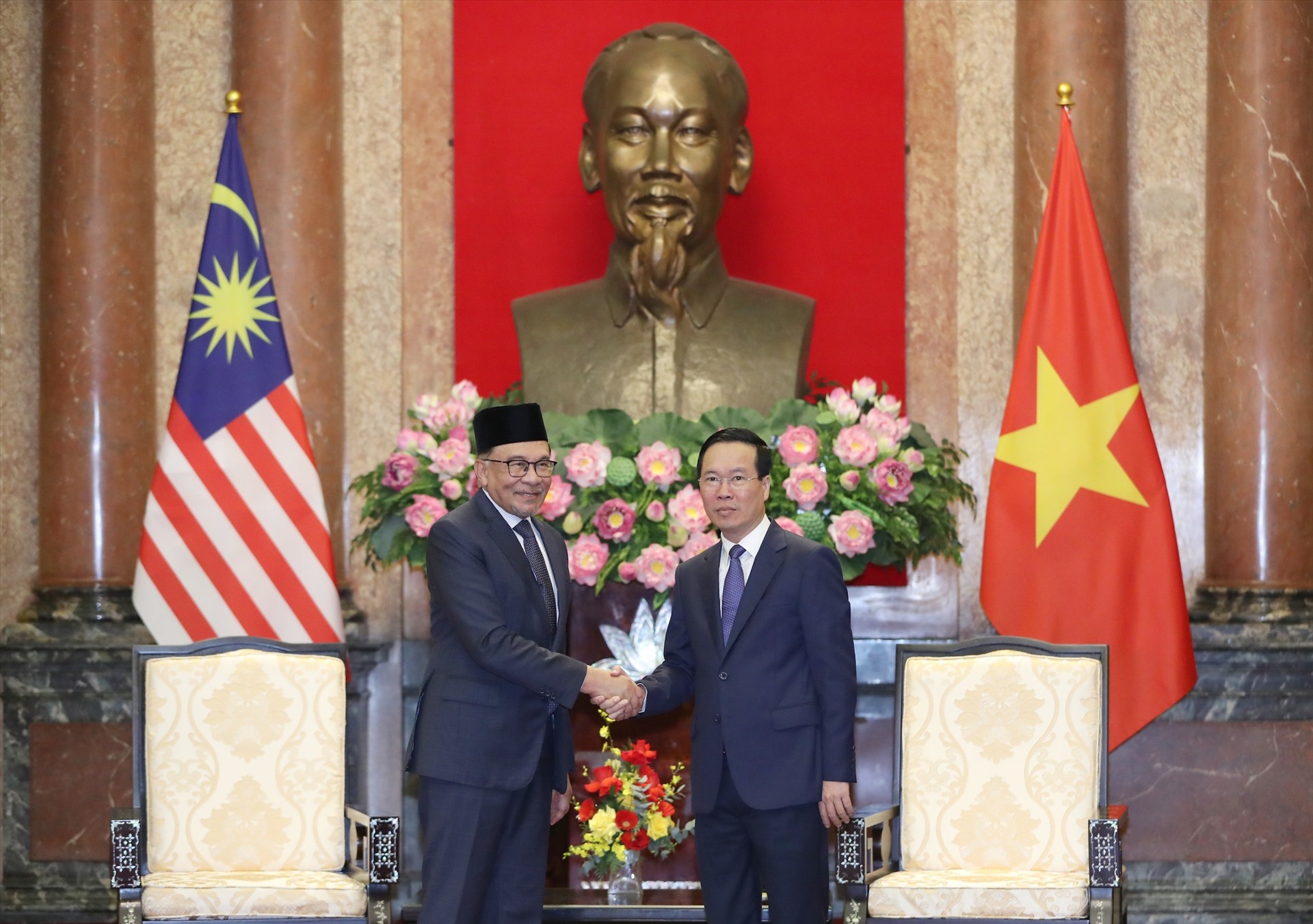 Thủ tướng Malaysia Anwar Ibrahim đang ở thăm chính thức Việt Nam theo lời mời của Thủ tướng Chính phủ Phạm Minh Chính. Ảnh: Hải Nguyễn