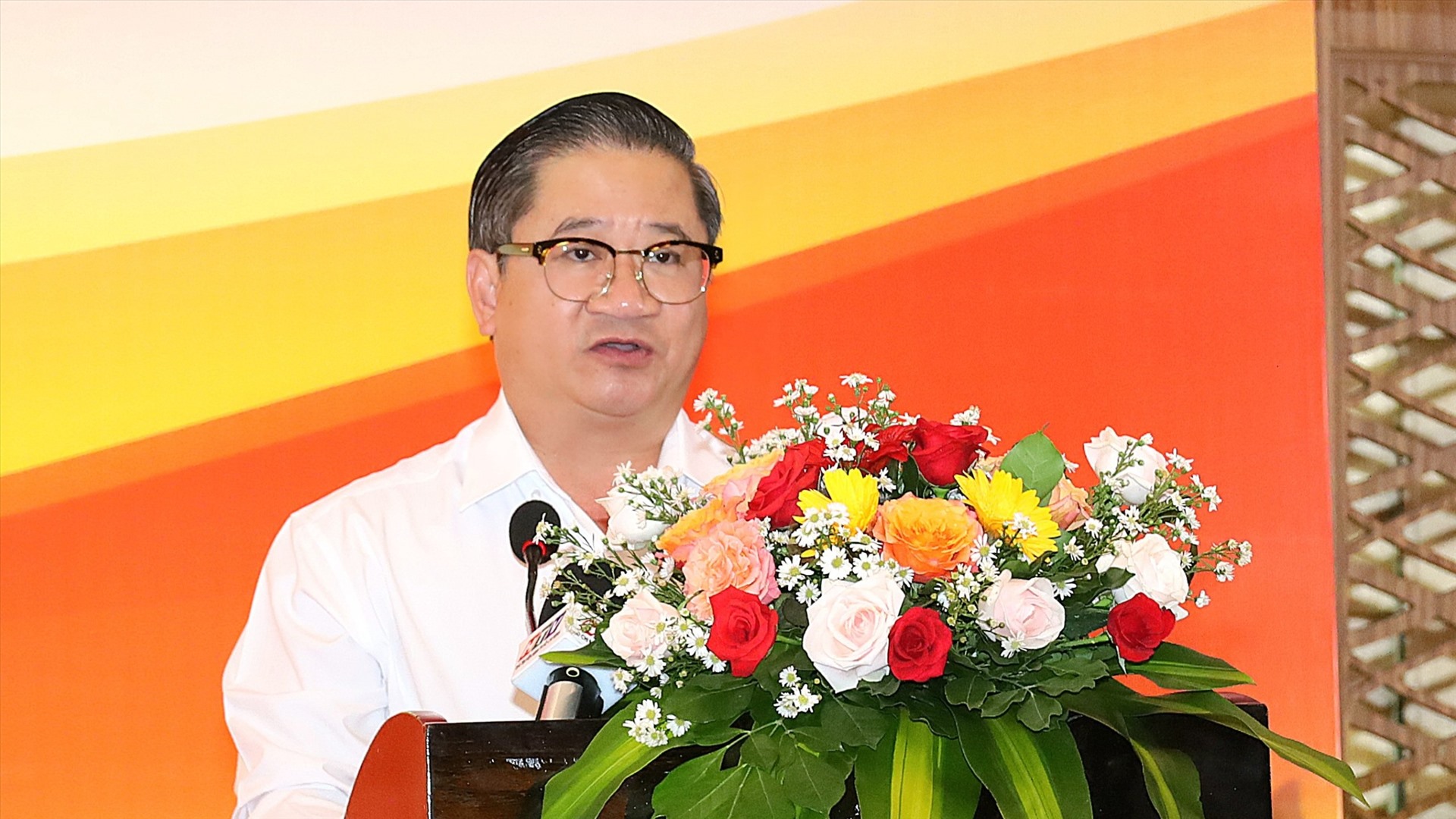 Ông Trần Việt Trường, Chủ tịch UBND TP Cần Thơ phát biểu tại hội nghị
