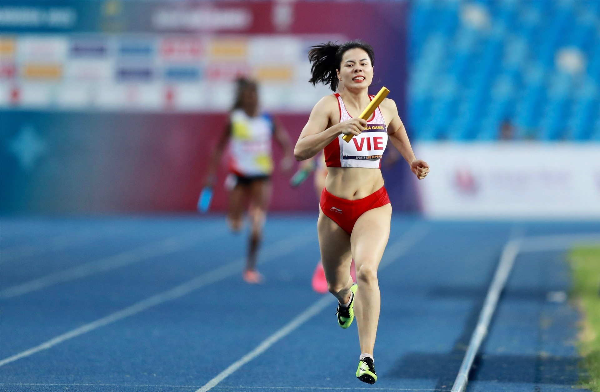 Vận động viên Nguyễn Thị Huyền để lại dấu ấn với điền kinh Việt Nam. Ảnh: Thanh Vũ