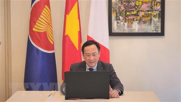 Đại sứ Việt Nam tại Italy Dương Hải Hưng tham dự lễ thành lập Liên minh Chủ tịch các Hội người Việt Nam tại Italy. Ảnh: TTXVN