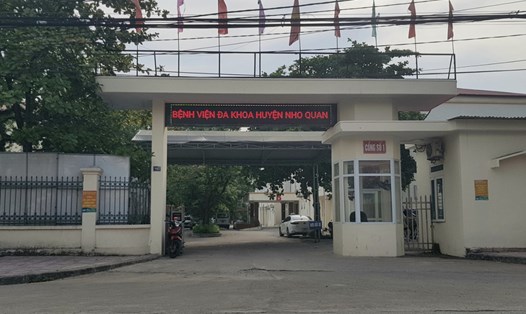 Hiện Bệnh viện Đa khoa huyện Nho Quan (Ninh Bình) mới chi trả lương cho cán bộ, nhân viên đến hết tháng 5.2023. Ảnh: Diệu Anh