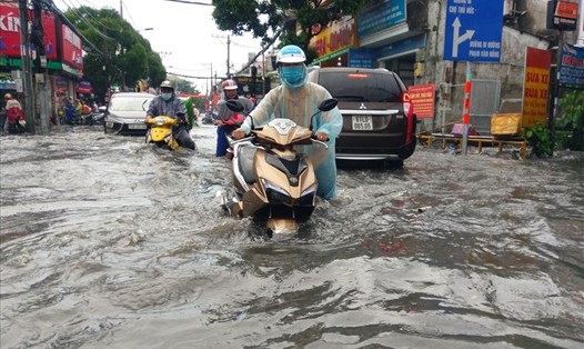 Gió Tây Nam hoạt động mạnh gây mưa lớn cho Nam Bộ. Ảnh: Minh Quân