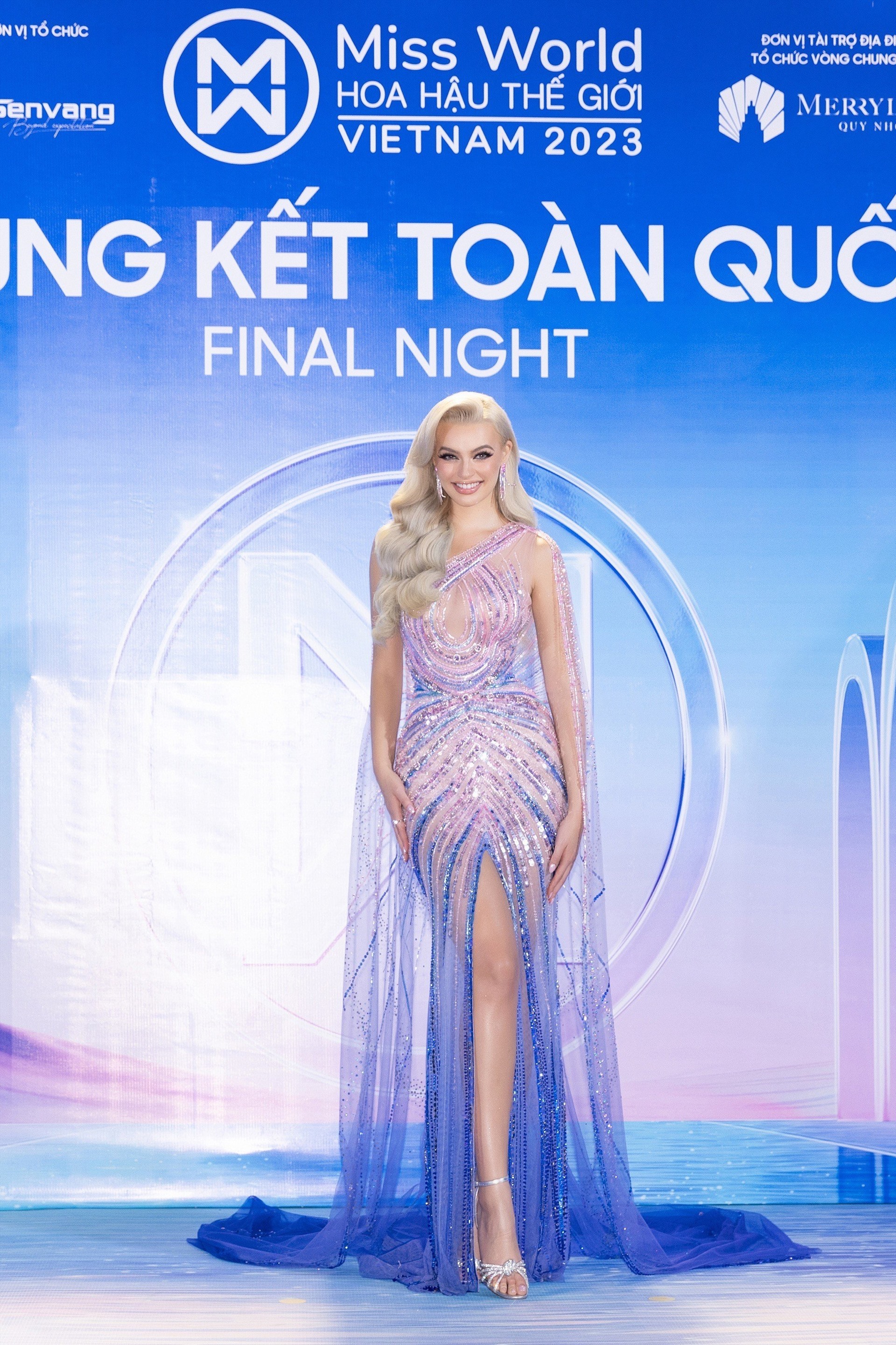 Chung kết Miss World Vietnam 2023 một lần nữa chào đón đương kim Miss World - Karolina Bielawska. 
