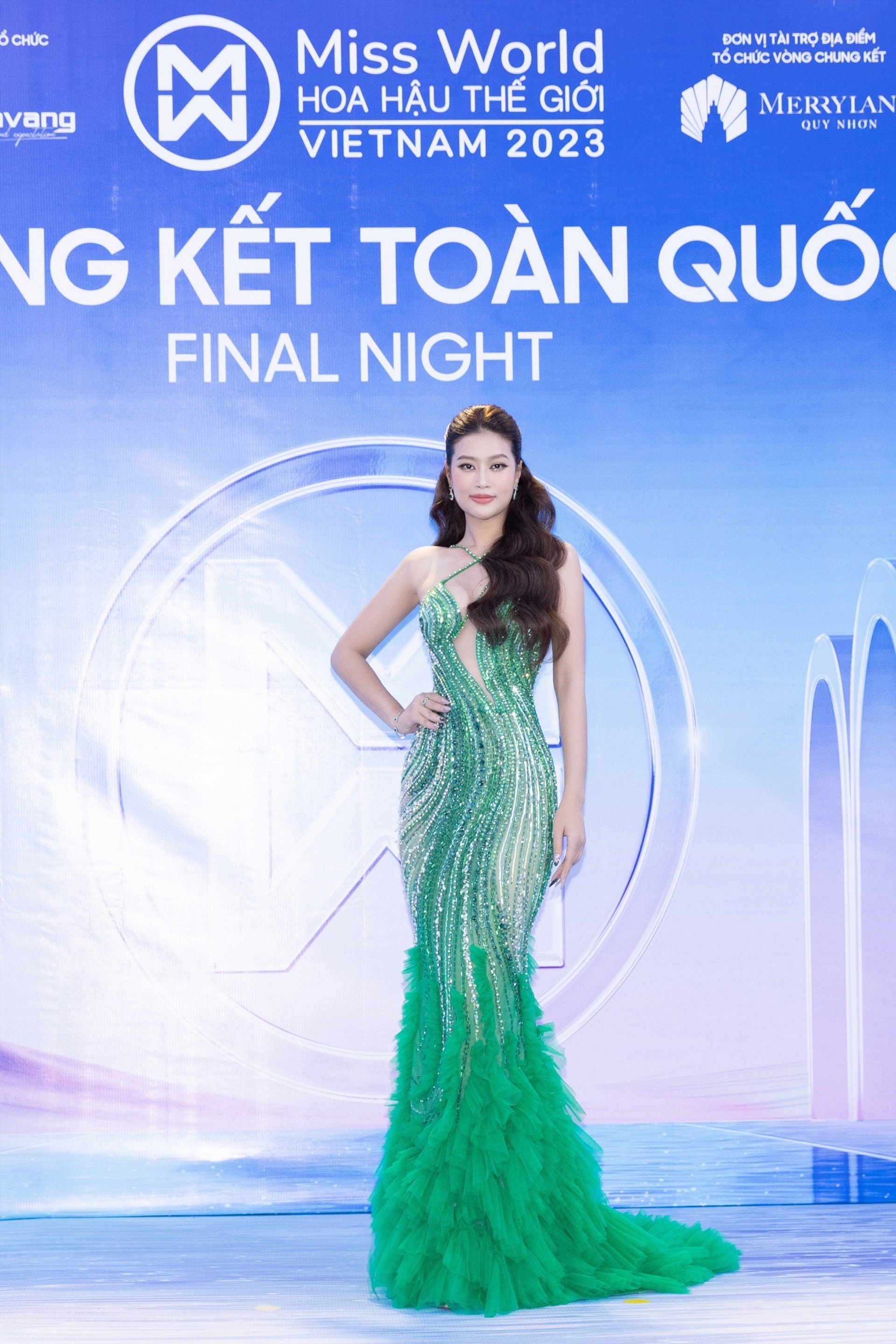 Hoa hậu Đoàn Thiên Ân và Hoa hậu Thanh Thuỷ cũng khiến netizen phải để lại nhiều bình luận tích cực nhờ nhan sắc thăng hạng vượt bậc.  