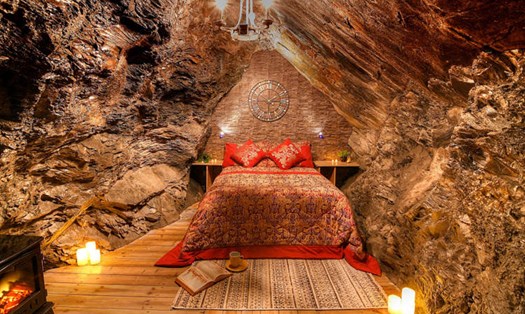 Khách sạn Deep Sleep thường xuyên trong tình trạng “cháy” phòng vì thỏa mãn niềm đam mê trải nghiệm của nhiều du khách.