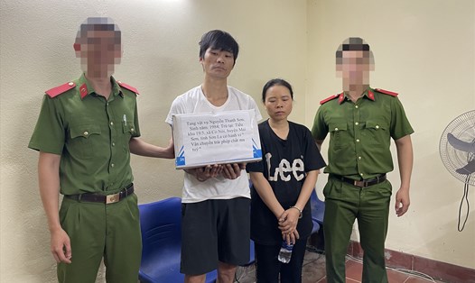 Đối tượng Nguyễn Thanh Sơn và Lò Thị Thu bị lực lượng chức năng bắt giữ. Ảnh: CACC.