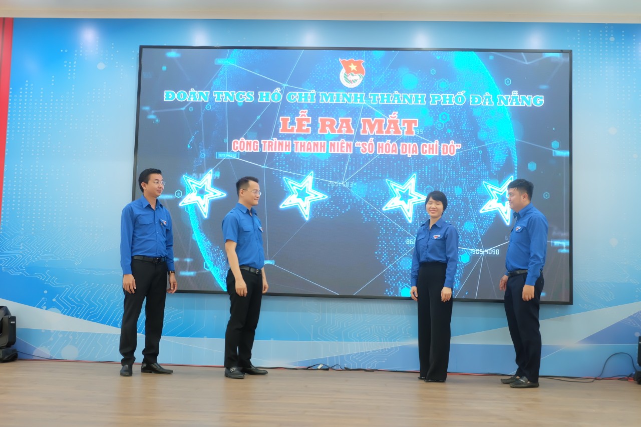 Lễ khánh thành và bàn giao Công trình thanh niên Số hóa địa chỉ đỏ năm 2023 tại Đà Nẵng. Ảnh: Mai Hương