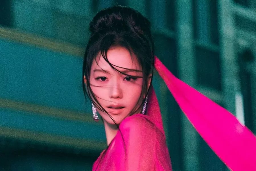 Jisoo được khen tinh tế khi trả lời câu hỏi nhạy cảm về Blackpink