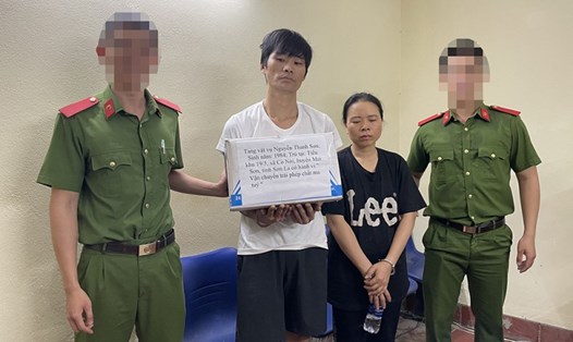 Nguyễn Thanh Sơn và Lò Thị Thu bị lực lượng chức năng bắt giữ. Ảnh: CACC