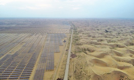 Một nhà máy quang điện ở Dalad Banner, Ordos, Nội Mông, Trung Quốc. Ảnh: IC