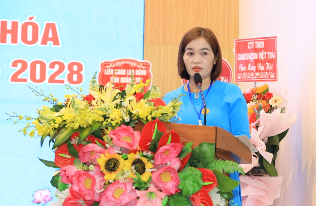 Bà Trần Thị Thương tái cử chức Chủ tịch LĐLĐ huyện Hướng Hóa. Ảnh: K.Hưng.