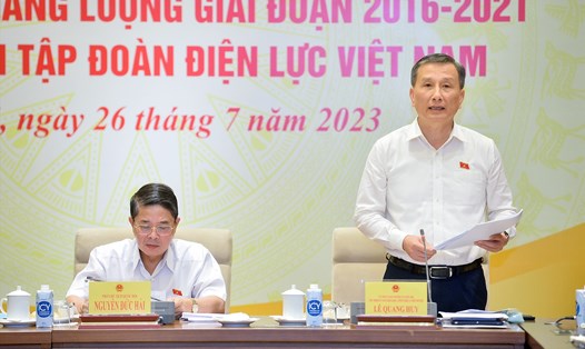Chủ nhiệm Ủy ban Khoa học, Công nghệ và Môi trường của Quốc hội Lê Quang Huy phát biểu tại  buổi làm việc. Ảnh: Nghĩa Đức/QH