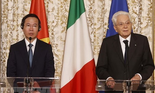 Chủ tịch nước Võ Văn Thưởng và Tổng thống Italy Sergio Mattarella gặp gỡ báo chí sau hội đàm. Ảnh: TTXVN