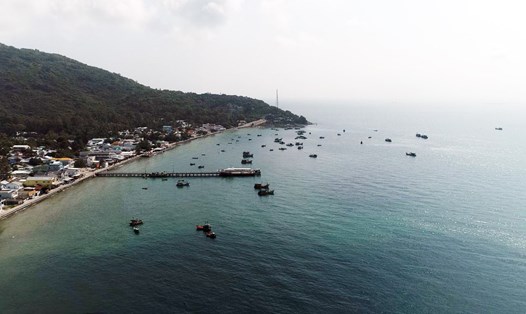 Tàu, phà đi các đảo ở Kiên Giang tạm ngưng hoạt động vì thời tiết xấu. Ảnh: Nguyên Anh