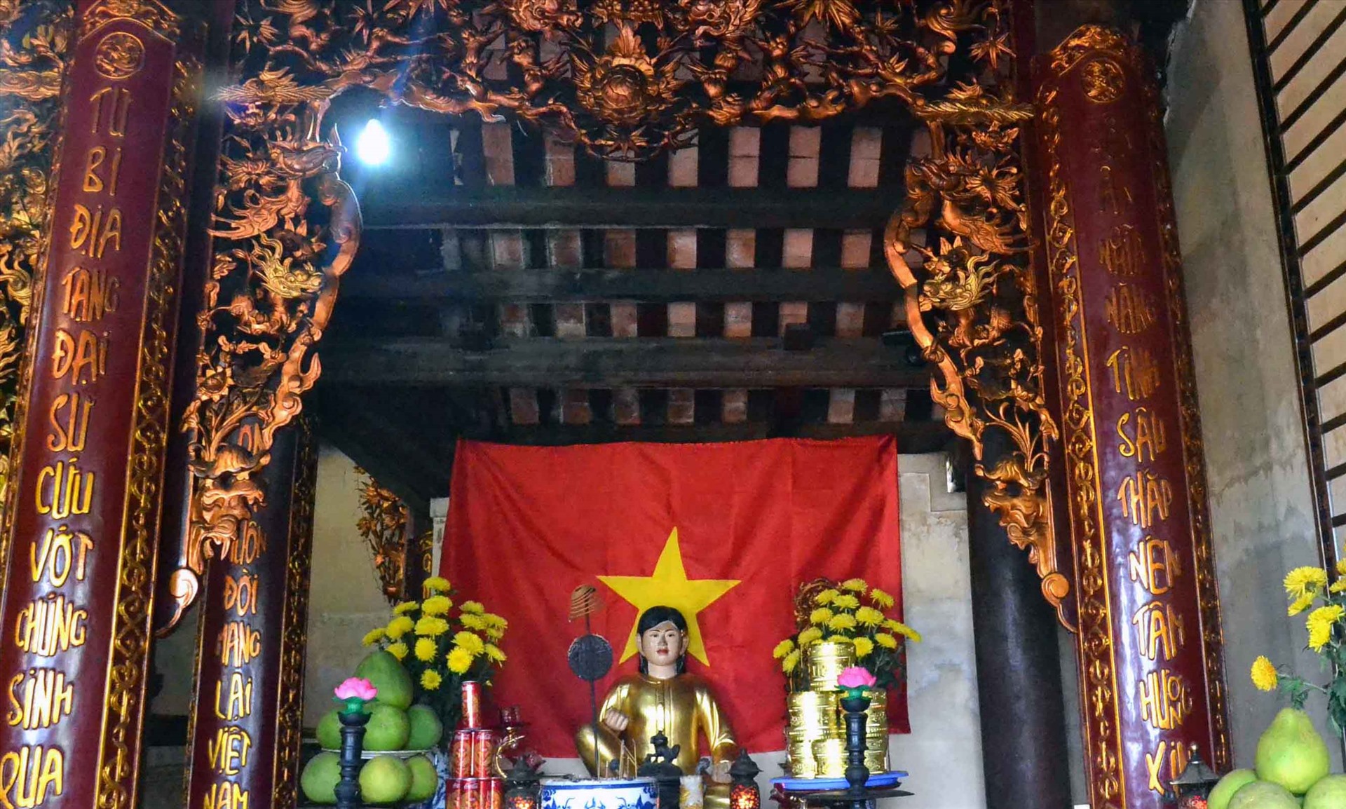Ngày nay, trong khuôn viên chùa Vân Sơn trên triền Núi Một (Côn Đảo) có hẳn không gian cho việc thờ cúng Cô Sáu. Ảnh: Lâm Điền.