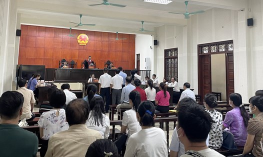 TAND tỉnh Quảng Ninh tuyên án sơ thẩm đối với các bị cáo trong vụ án “Thiếu trách nhiệm gây hậu quả nghiêm trọng” xảy ra tại Thị xã Đông Triều, tỉnh Quảng Ninh. Ảnh: V.M