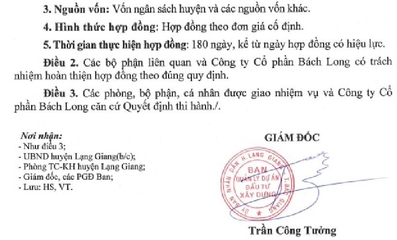 Các quyết định phê duyệt Kết quả lựa chọn nhà thầu do ông Trần Công Tưởng – Giám đốc Ban quản lý Dự án Đầu tư Xây dựng huyện Lạng Giang ký. Ảnh: Chụp tài liệu