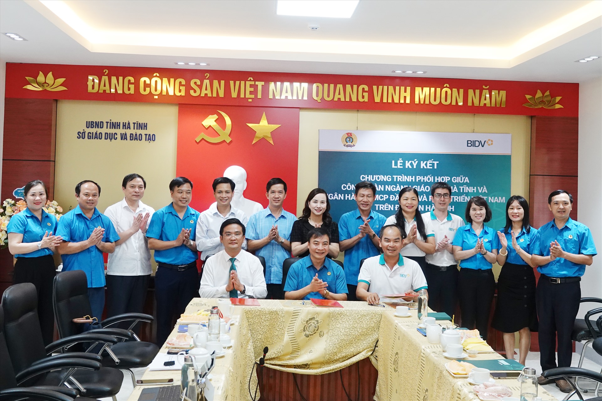 Công đoàn Giáo dục Hà Tĩnh ký kết  phối hợp vì phúc lợi đoàn viên