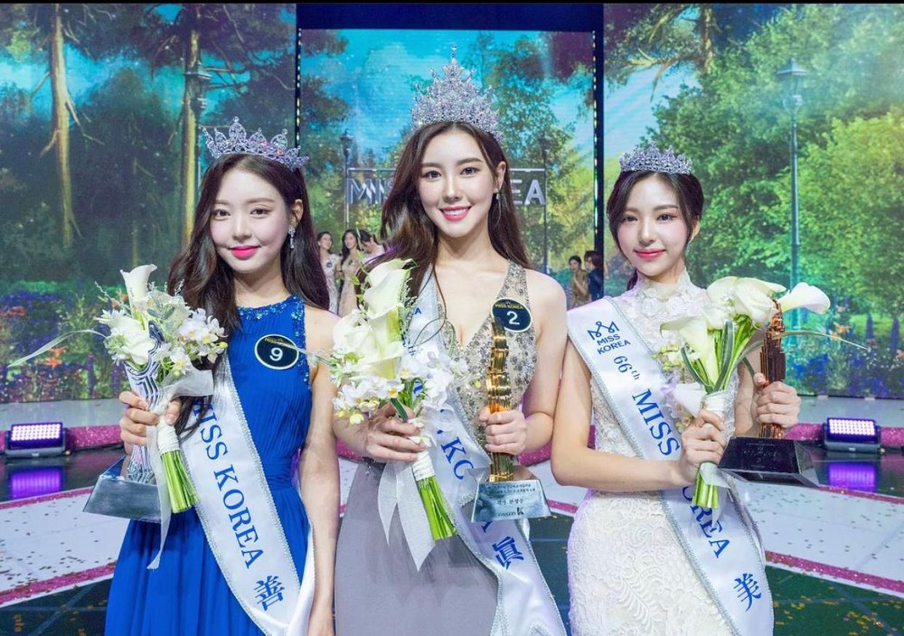 Nhan sắc Á hậu Kim Go Eun (ngoài cùng bên phải). Ảnh: Instagram