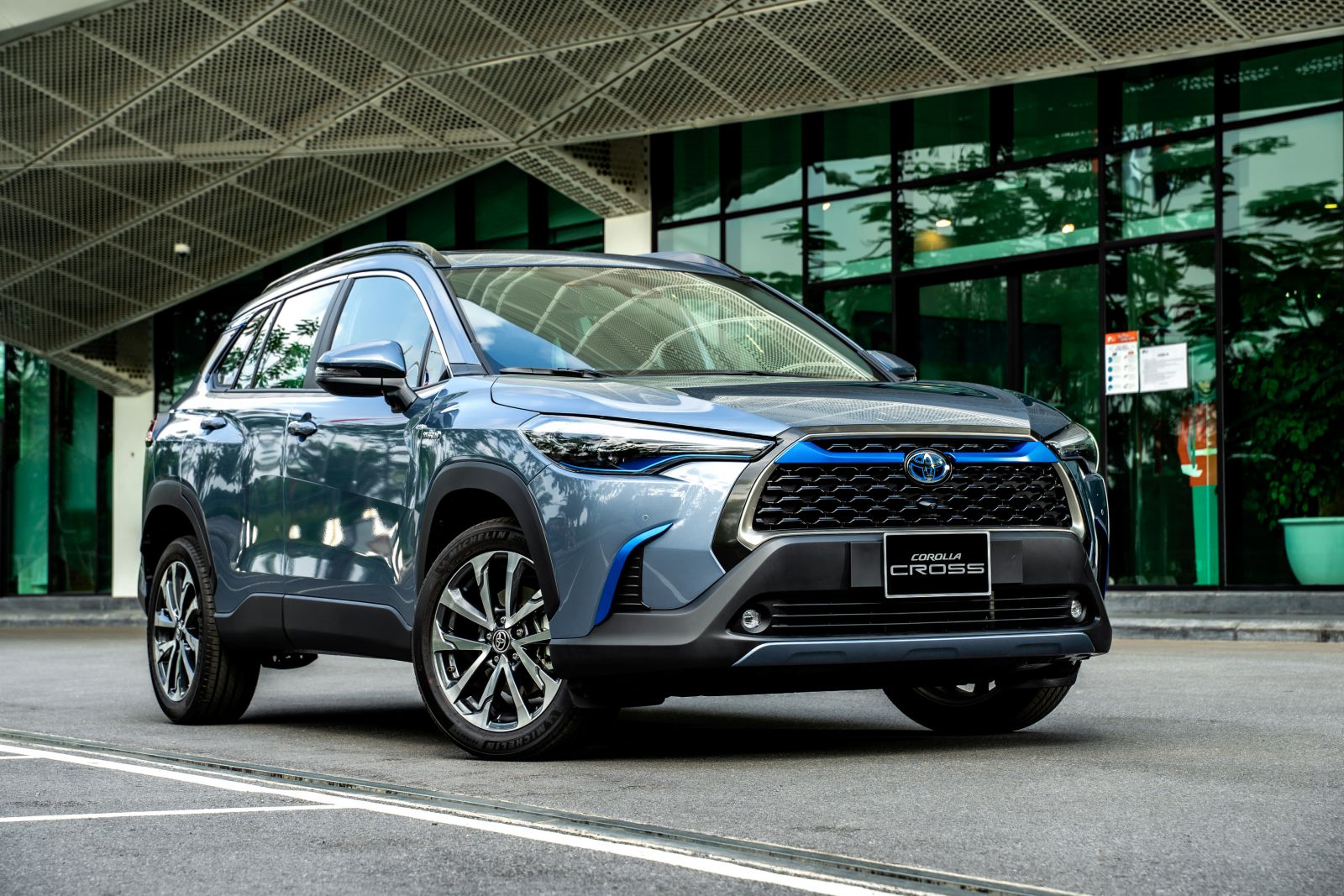 Mẫu xe Toyota Corolla Cross phiên bản hybrid. Ảnh: Toyota