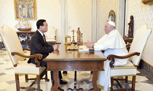 Chủ tịch nước Võ Văn Thưởng hội kiến Giáo hoàng Francis. Ảnh: TTXVN