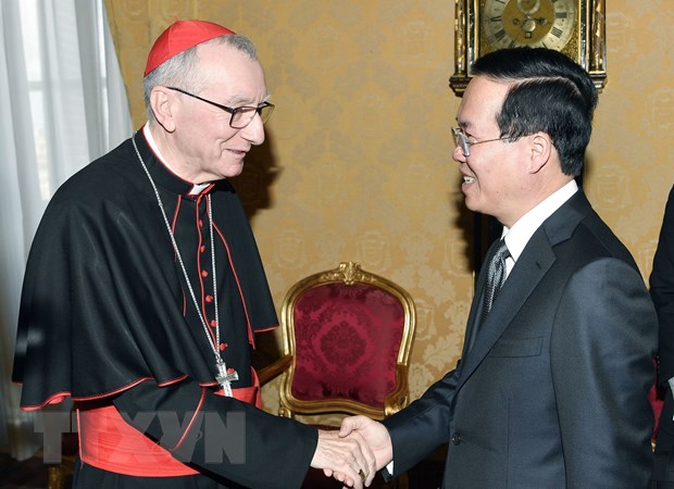 Chủ tịch nước Võ Văn Thưởng gặp Thủ tướng Vatican, Hồng y Pietro Parolin. Ảnh: TTXVN