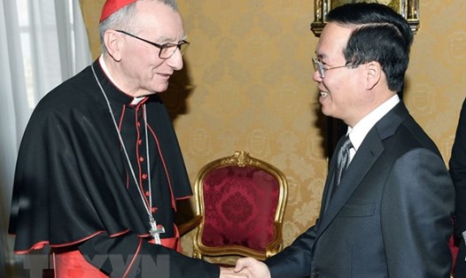 Chủ tịch nước Võ Văn Thưởng gặp Thủ tướng Vatican, Hồng y Pietro Parolin. Ảnh: TTXVN