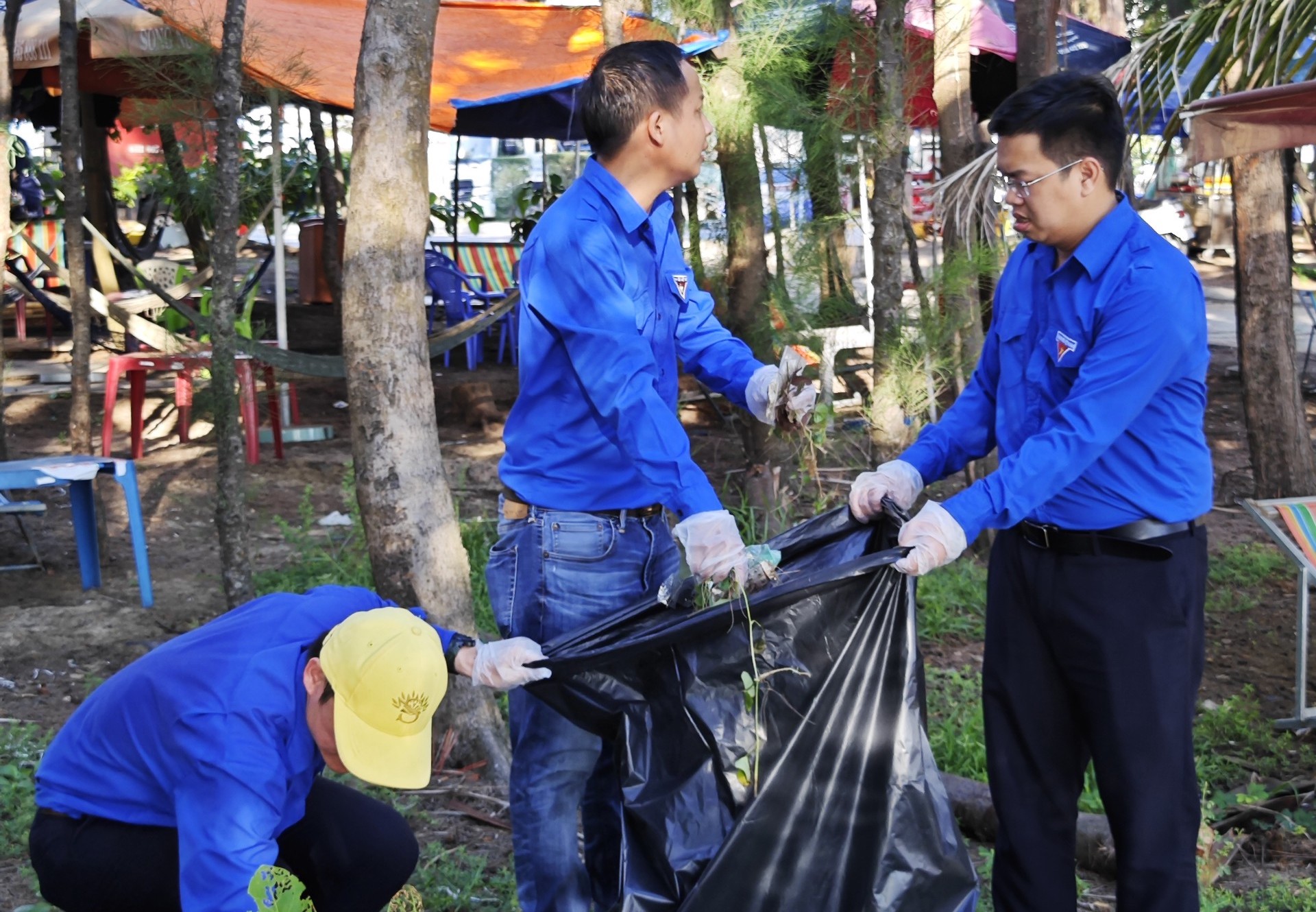 Ngày hội "Đại dương xanh" với ý nghĩa mỗi người là một Đại sứ môi trường. Ảnh: Mai Hương