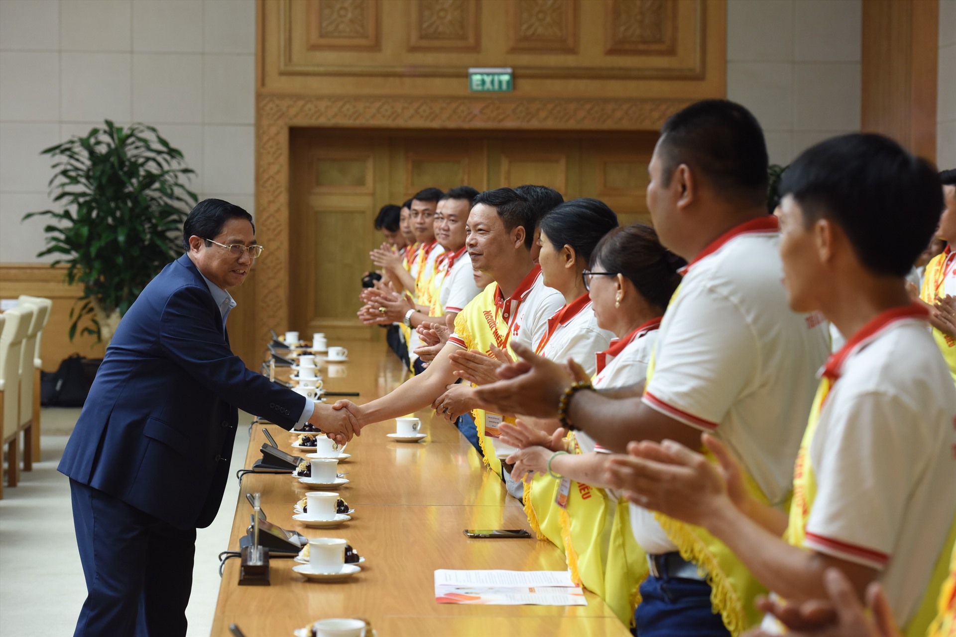 Thủ tướng Phạm Minh Chính với các đại biểu. Ảnh: Hải Nguyễn