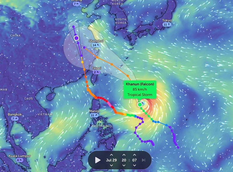 Cơn bão mới gần Philippines đang mạnh lên, tăng tốc theo hướng tây bắc