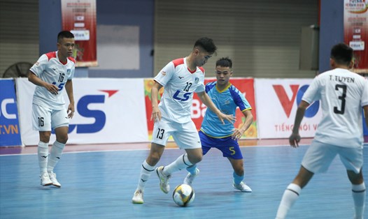 Thái Sơn Nam (áo trắng) có chiến thắng quan trọng trước Sanvinest Khánh Hoà. Ảnh: VFF