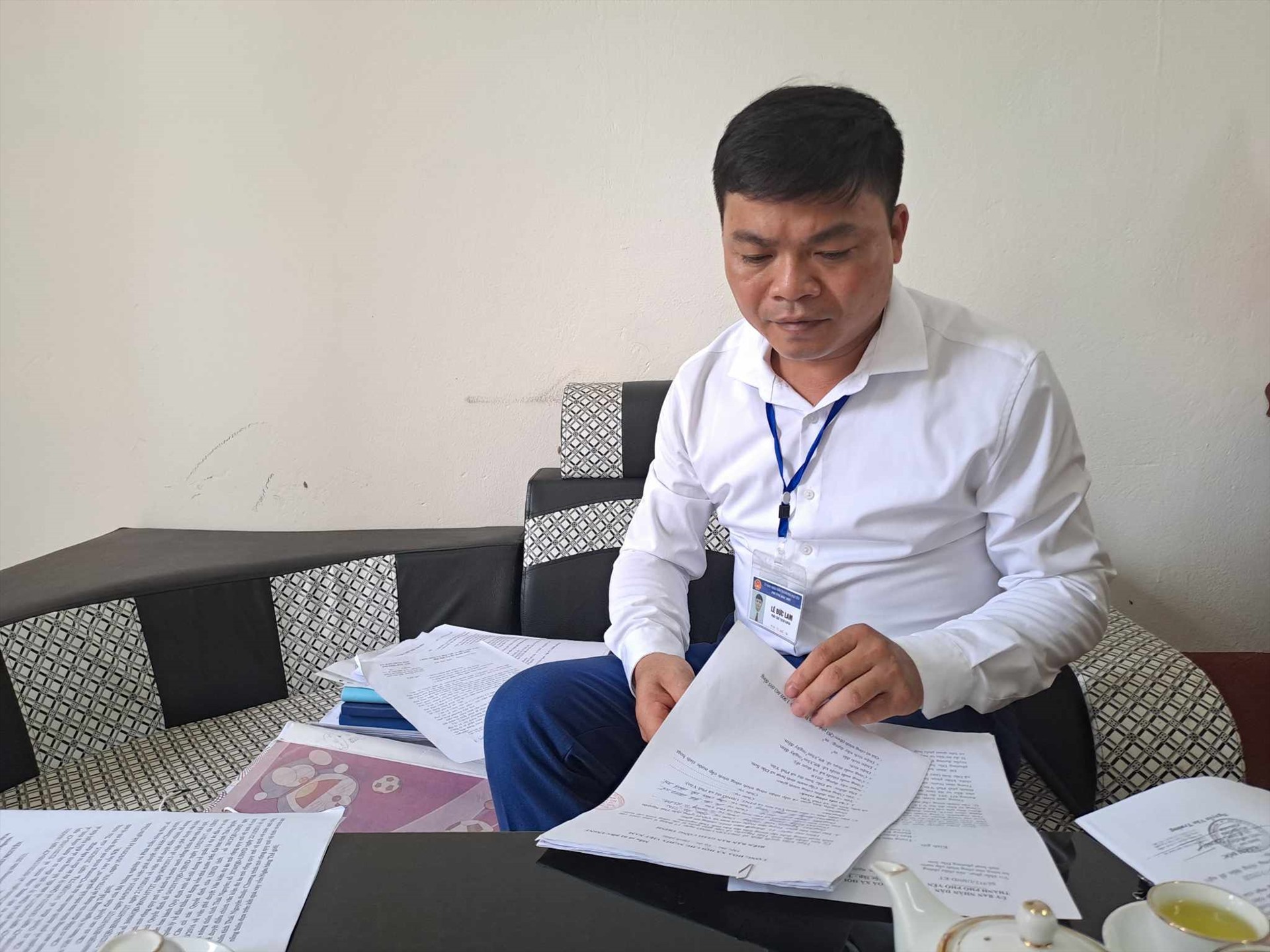 Ông Lê Đức Lam, Phó Chủ tịch UBND phường Đắc Sơn làm việc với PV Báo Lao Động sáng 3.7.2023.