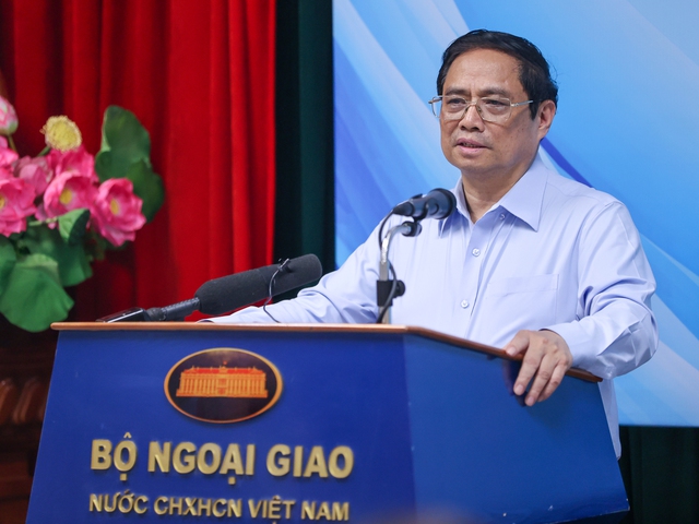 Thủ tướng Chính phủ Phạm Minh Chính phát biểu tại hội nghị đẩy mạnh công tác ngoại giao kinh tế. Ảnh: VGP