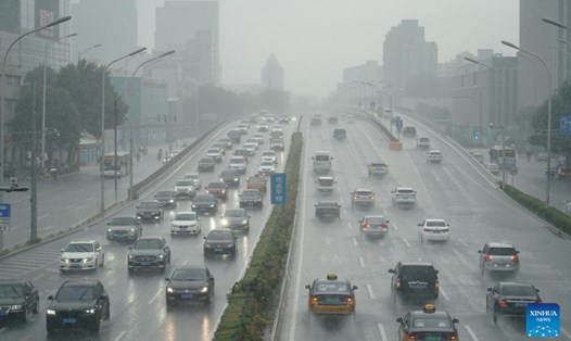 Hoàn lưu của bão Doksuri gây mưa lớn ở Bắc Kinh, Trung Quốc, ngày 29.7.2023. Ảnh: Xinhua