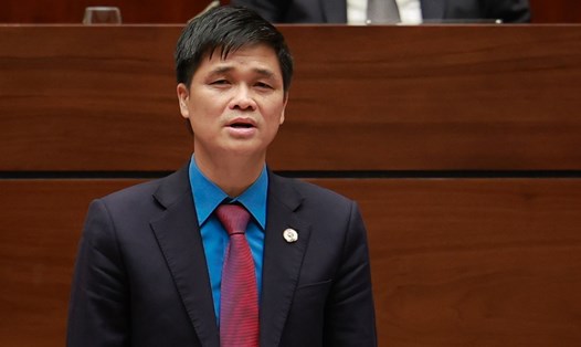 Phó Chủ tịch Tổng LĐLĐVN Ngọ Duy Hiểu phát biểu tại Diễn đàn Người lao động 2023. Ảnh: Hải Nguyễn