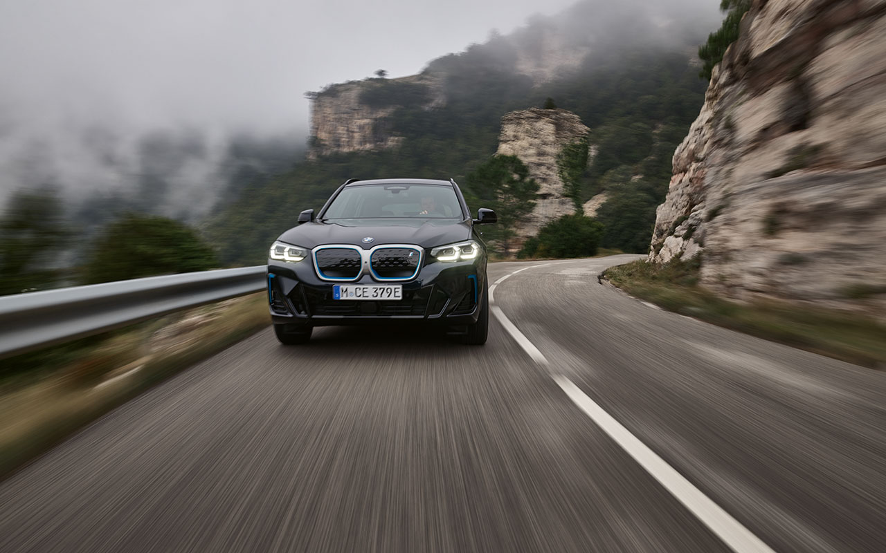 BMW iX3 ra mắt phong cách hiện đại. Ảnh: Thaco