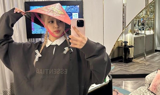 Rosé thoải mái nghỉ ngơi trong phòng khách sạn 5 sao giữa trung tâm Hà Nội. Ảnh: Instagram nhân vật