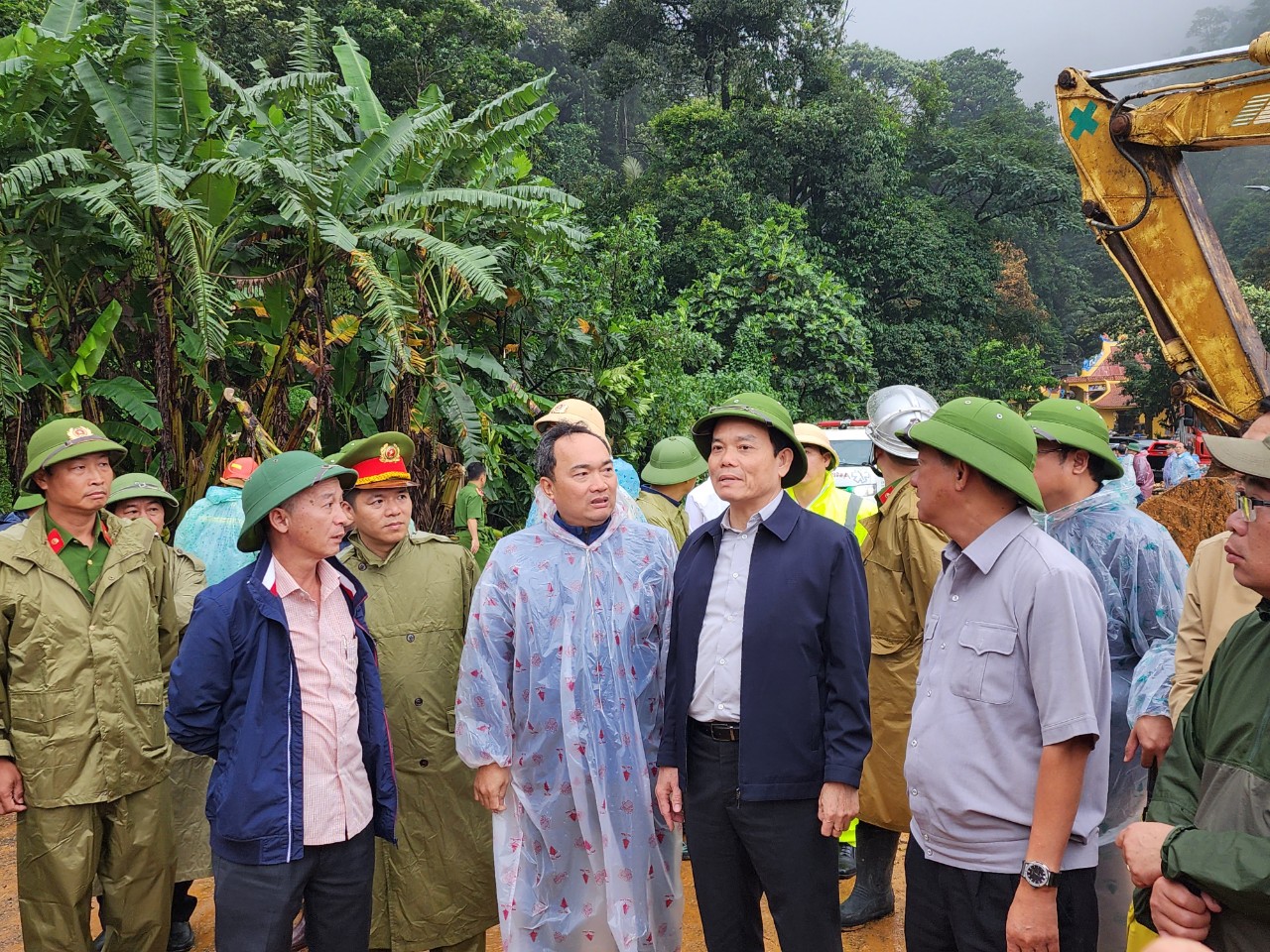 Phó Thủ tướng Trần Lưu Quang giao tỉnh Lâm Đồng và các bộ, ban, ngành trung ương hoàn tất các thủ tục trình Chính phủ truy tặng danh hiệu liệt sỹ cho chiến sỹ hy sinh khi làm nhiệm vụ tại chốt đèo Bảo Lộc.